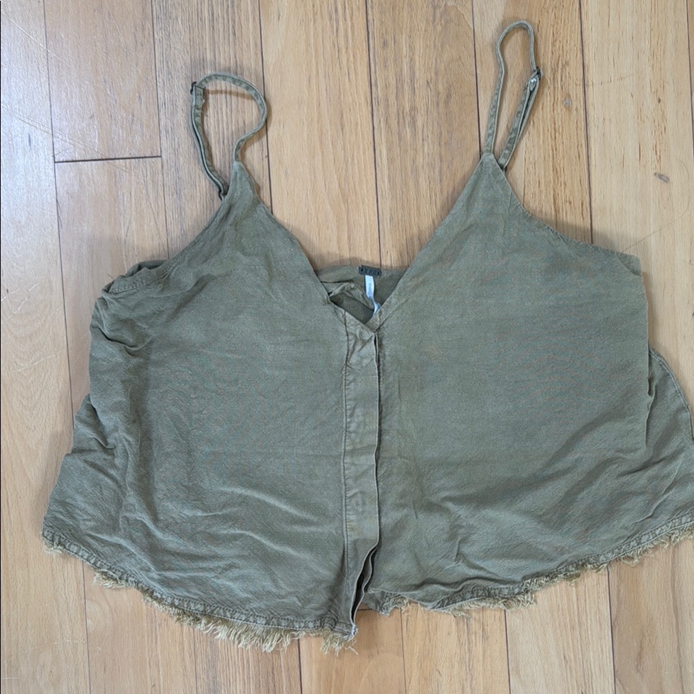 Young Fabulous & Broke cropped olive green tank size M